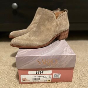 BRAND NEW Franco Sarto Suede Booties